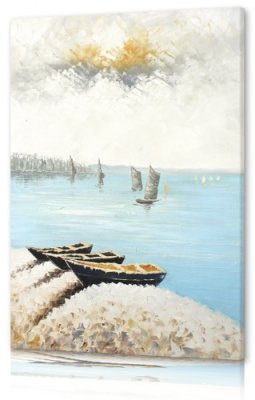 Tavla, oljemålning med hav, båtar och strand i ljus pastell. Sand, vit och blå färg