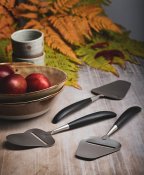 Osthyvel Björklund Amitto Räfflad - Stål 23cm