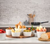 Tacoset Nord Vit - Stengods 7 Skålar - Bricka Akacia