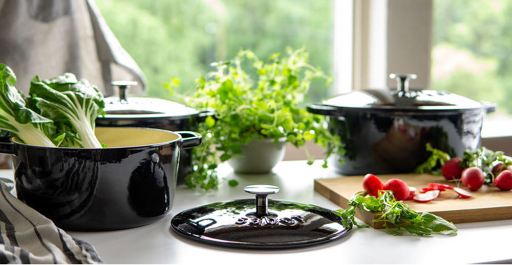 Sabor Gjutjärnsgryta i svart på 6,7 liter - REA