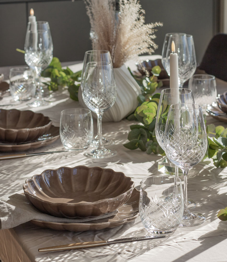 REA Lotus Porslin Stiernholm